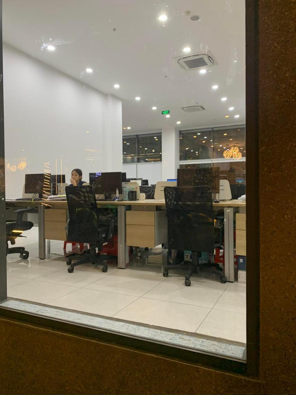The Everich Infinity 290 Adv TP. Hồ Chí Minh